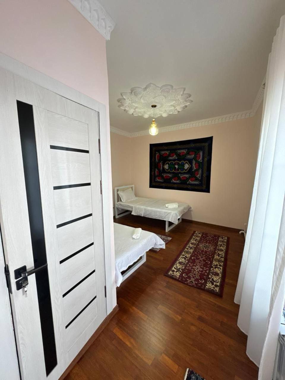 Boutique Boulevard Buchara Buitenkant foto