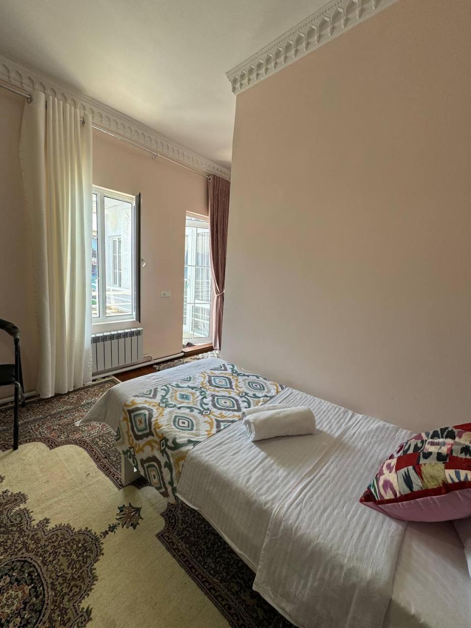 Boutique Boulevard Buchara Buitenkant foto